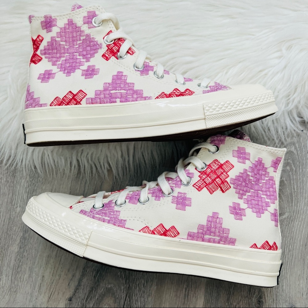 NWT Converse Chuck 70 Bright Embroidery Women’s Shoes - Picture 5 of 8